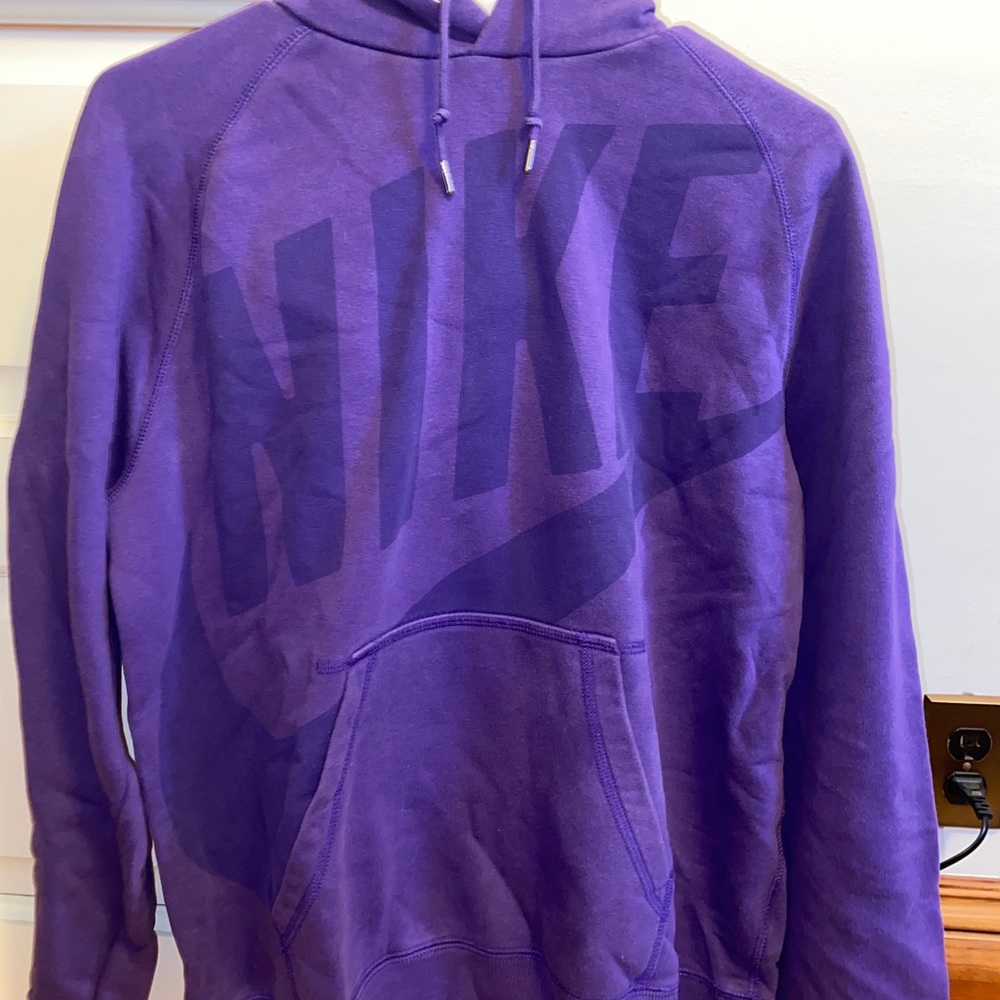 Nike sweatshirt